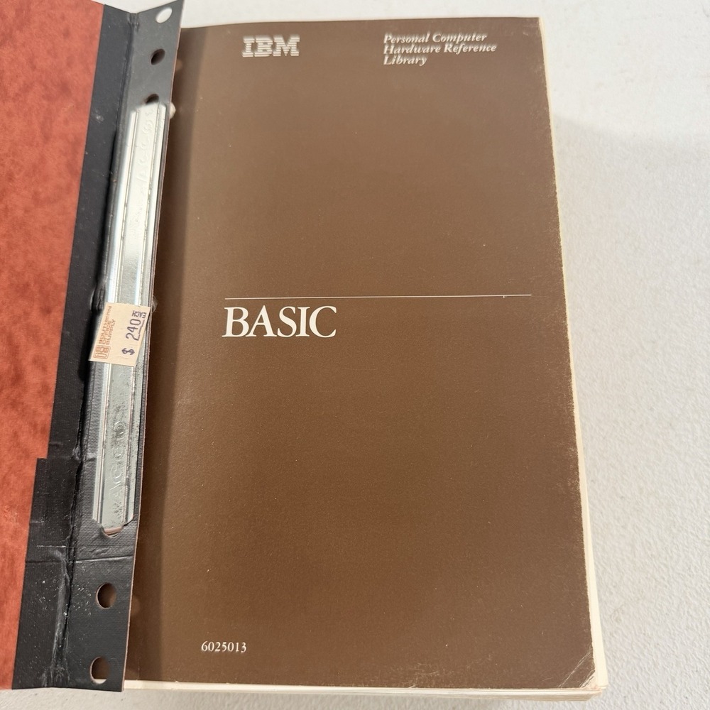 IBM Basic 6025013 Personal Computer Hardware Reference Library 2nd‎ Edition 1982 - Picture 2 of 10